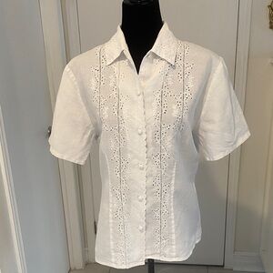 WHITE LINEN Vintage Short sleeved button down blouse eyelet detail Size Large